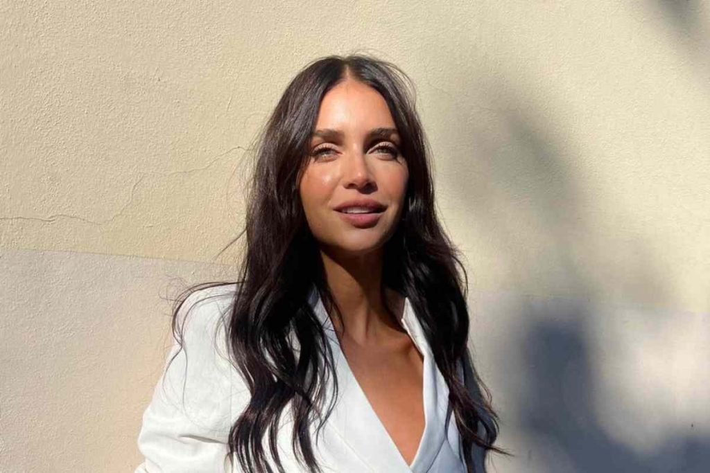 Zaira Nara posa nuda lo shooting è troppo hot Stop and Goal