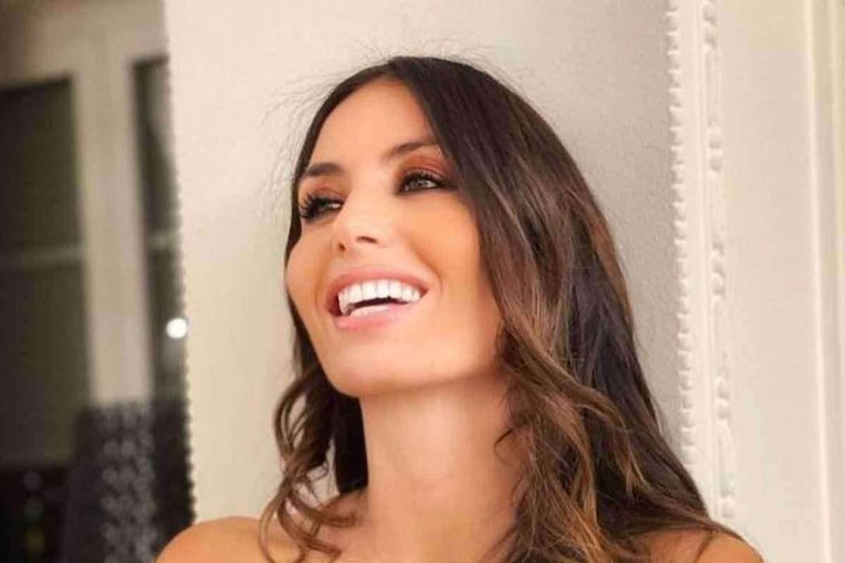 Elisabetta Gregoraci abito trasparente scollatura