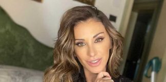 Sabrina Salerno bikini barca scollatura