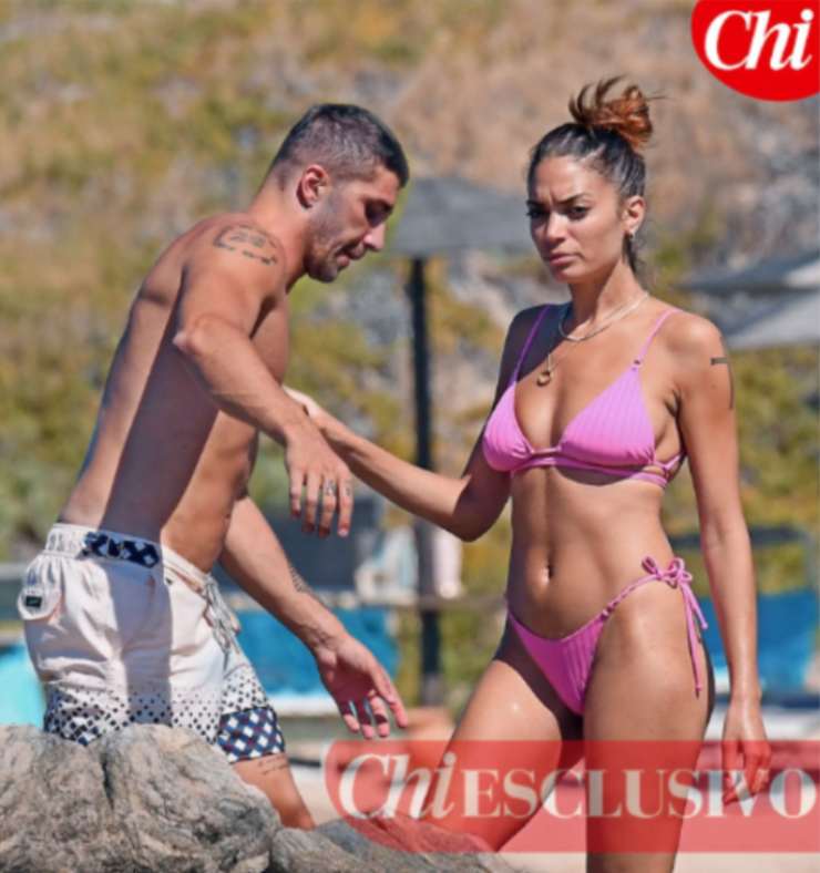 Iannone e Elodie in bikini