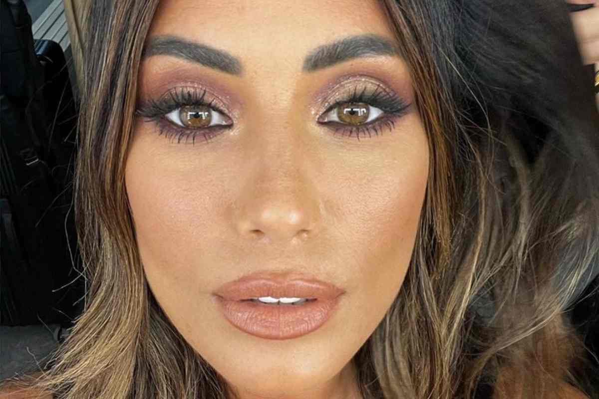 Federica Nargi bellezza primo piano fascino senza veli