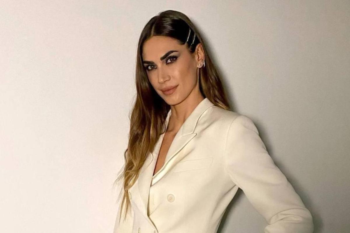 Melissa Satta Matteo Berrettini Milano Fashion Week trasparenza scollatura