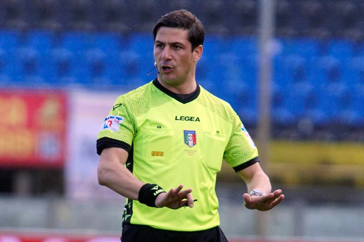 Sospensione arbitro Manganiello