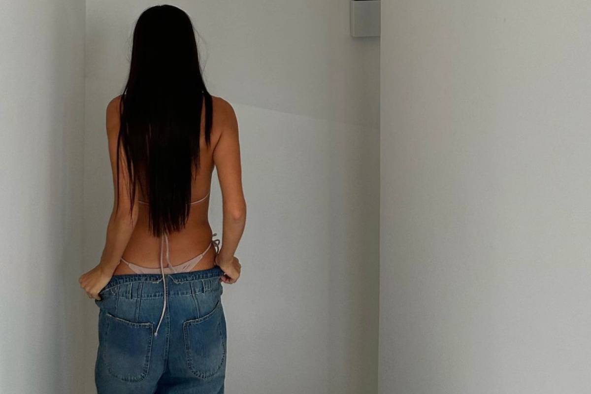 Zaira Nara foto bollente lato b