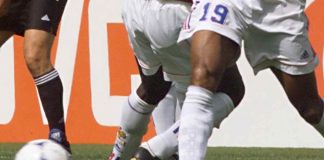 si ritira dal calcio a 27 anni