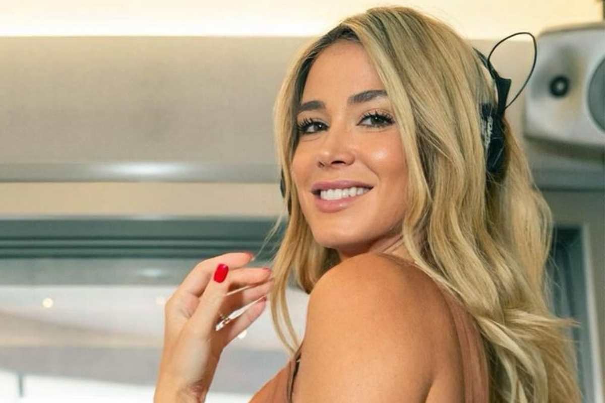 Diletta Leotta scollatura esplosiva radio