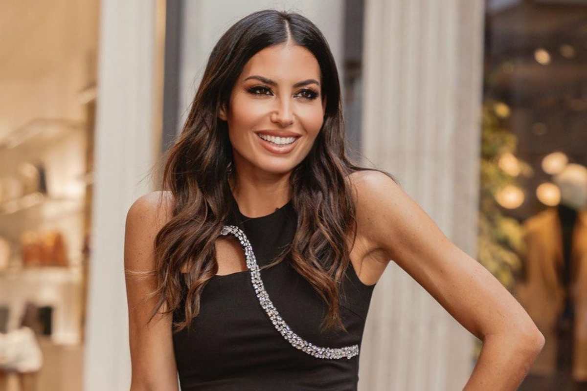 Elisabetta Gregoraci è da mozzare il fiato: gambe da capogiro