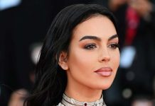 Georgina Rodriguez gambe accavallate