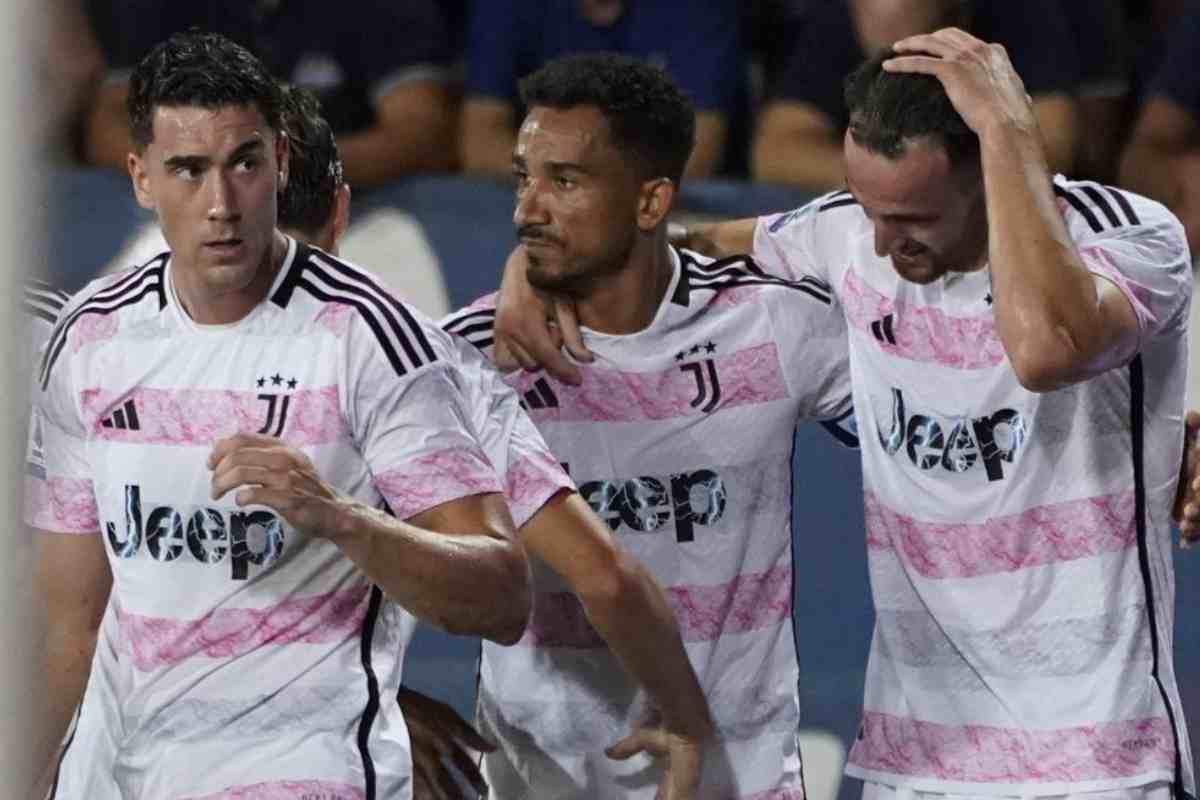 Juventus Danilo infortunio tempi recupero