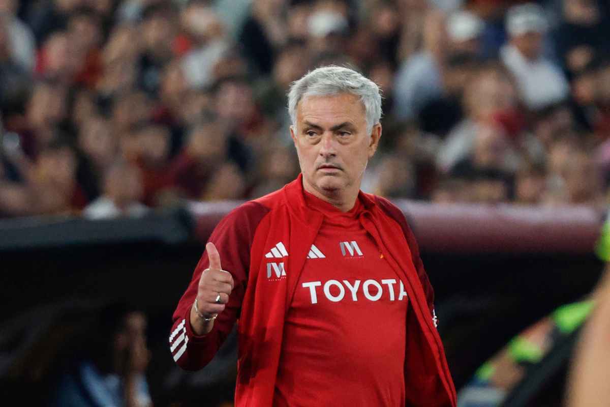 Mourinho lascia la Roma