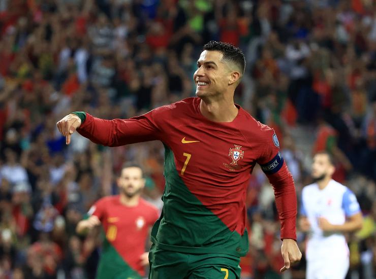 Cristiano Ronaldo, il labiale non lascia dubbi: il portoghese si converte all'Islam