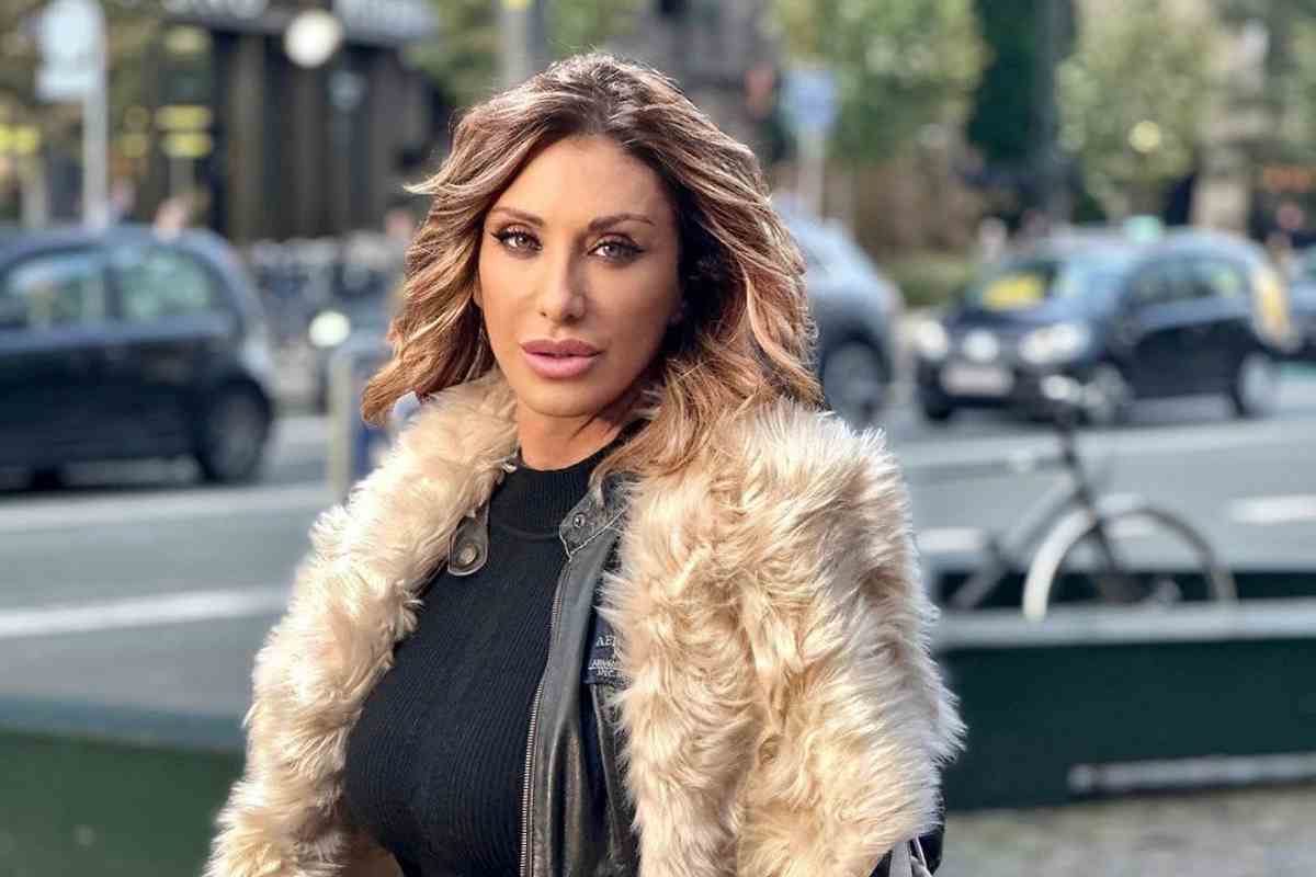 Sabrina Salerno trasparenza da bollino rosso