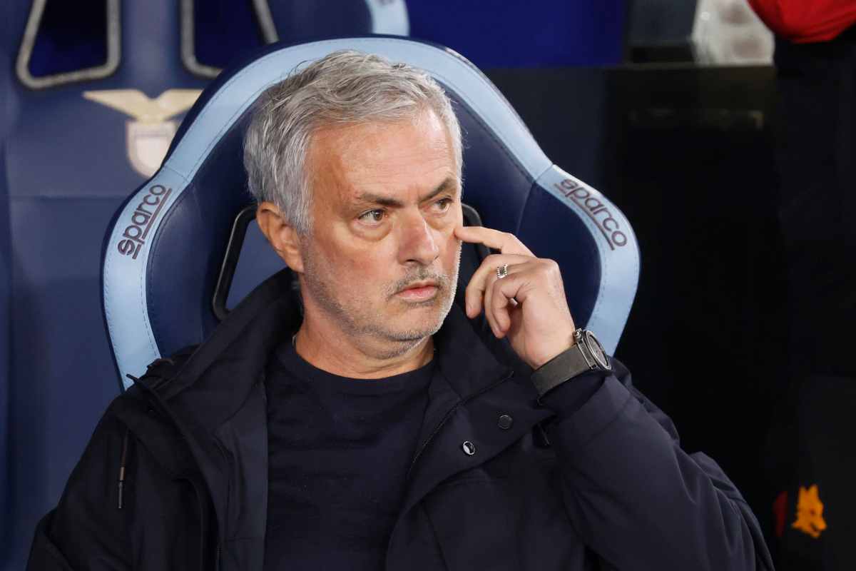 Mourinho è tentato da una maxi offerta dall'estero