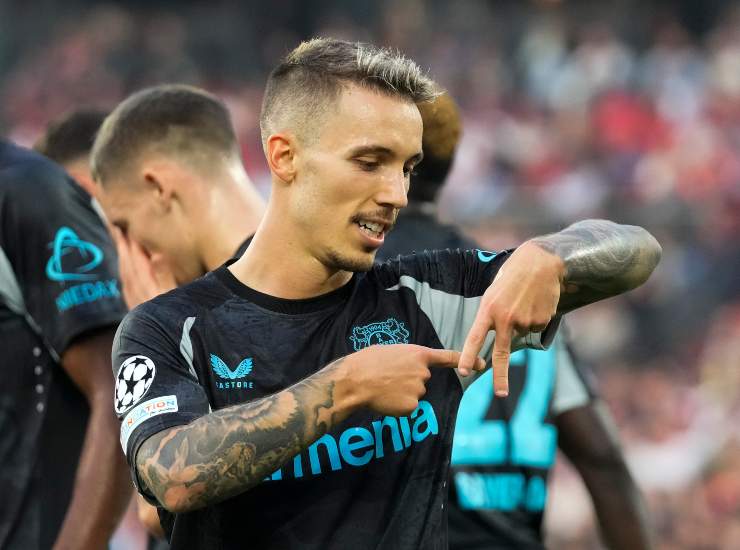 Grimaldo esulta dopo un gol