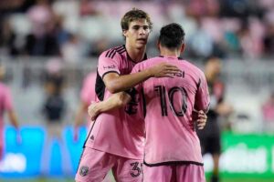 Cremaschi insieme a Messi