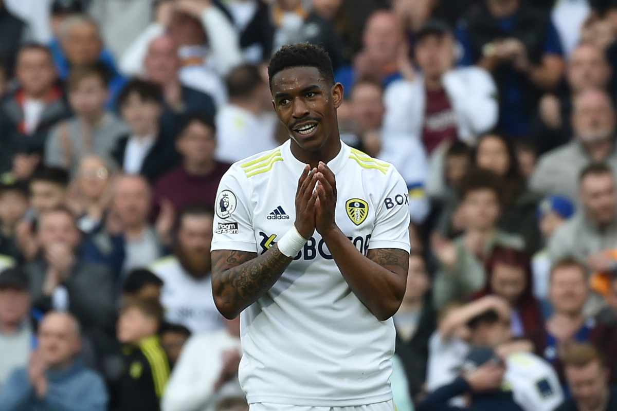 Junior Firpo in azione